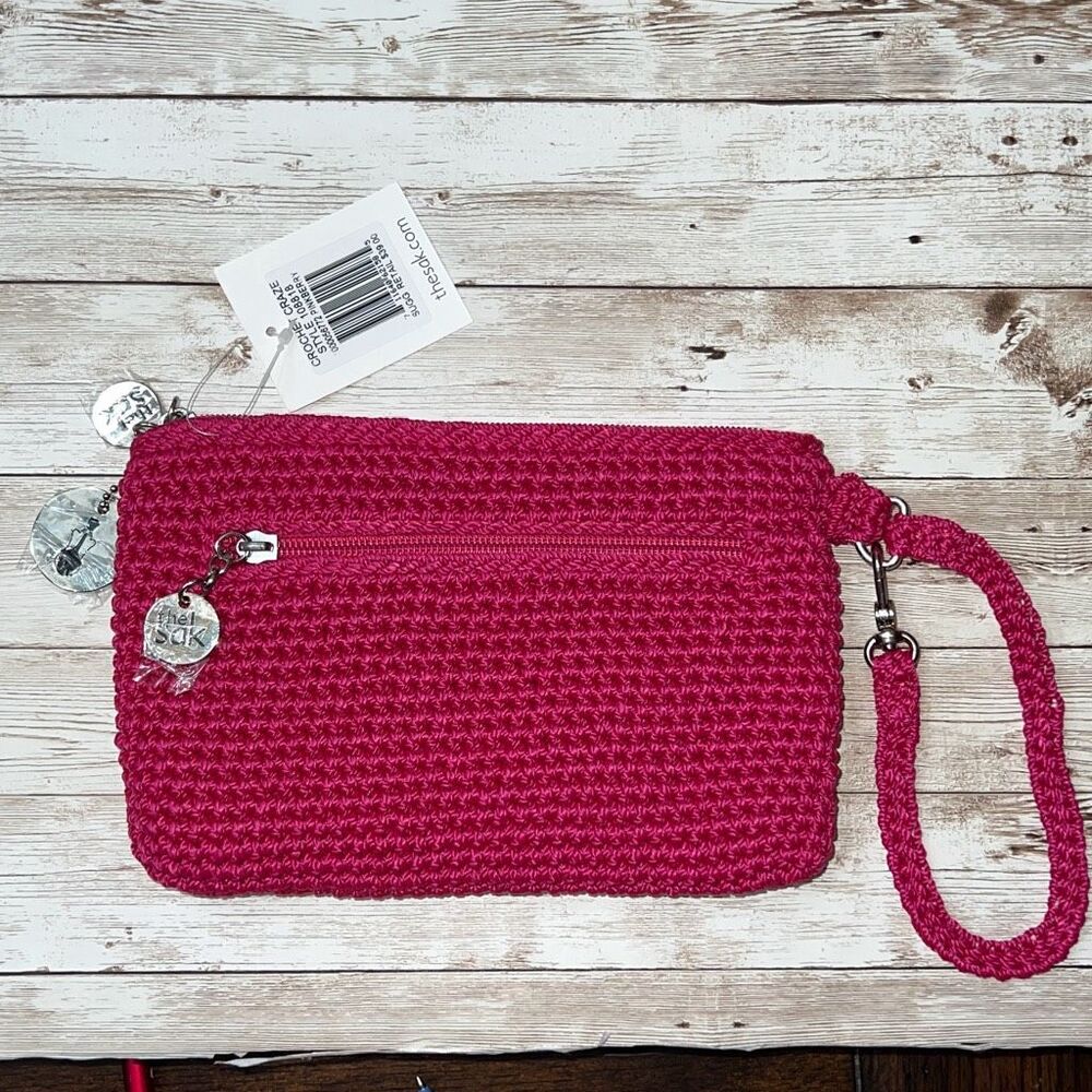 NWT THE SAK Crochet Craze Whatever Pinkberry Wristlet Silver Tone Hardware - Picture 1 of 14